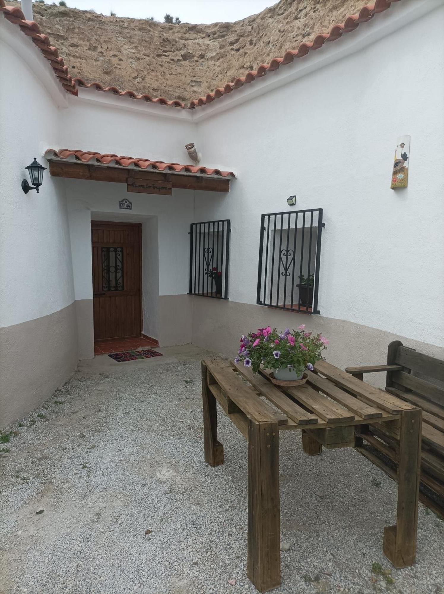 Hostal Cueva La Trapera Benamaurel Exterior foto